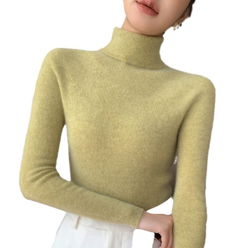 Women’s Slim Fit Wool Pullover – Close-up rib knit and soft handfeel