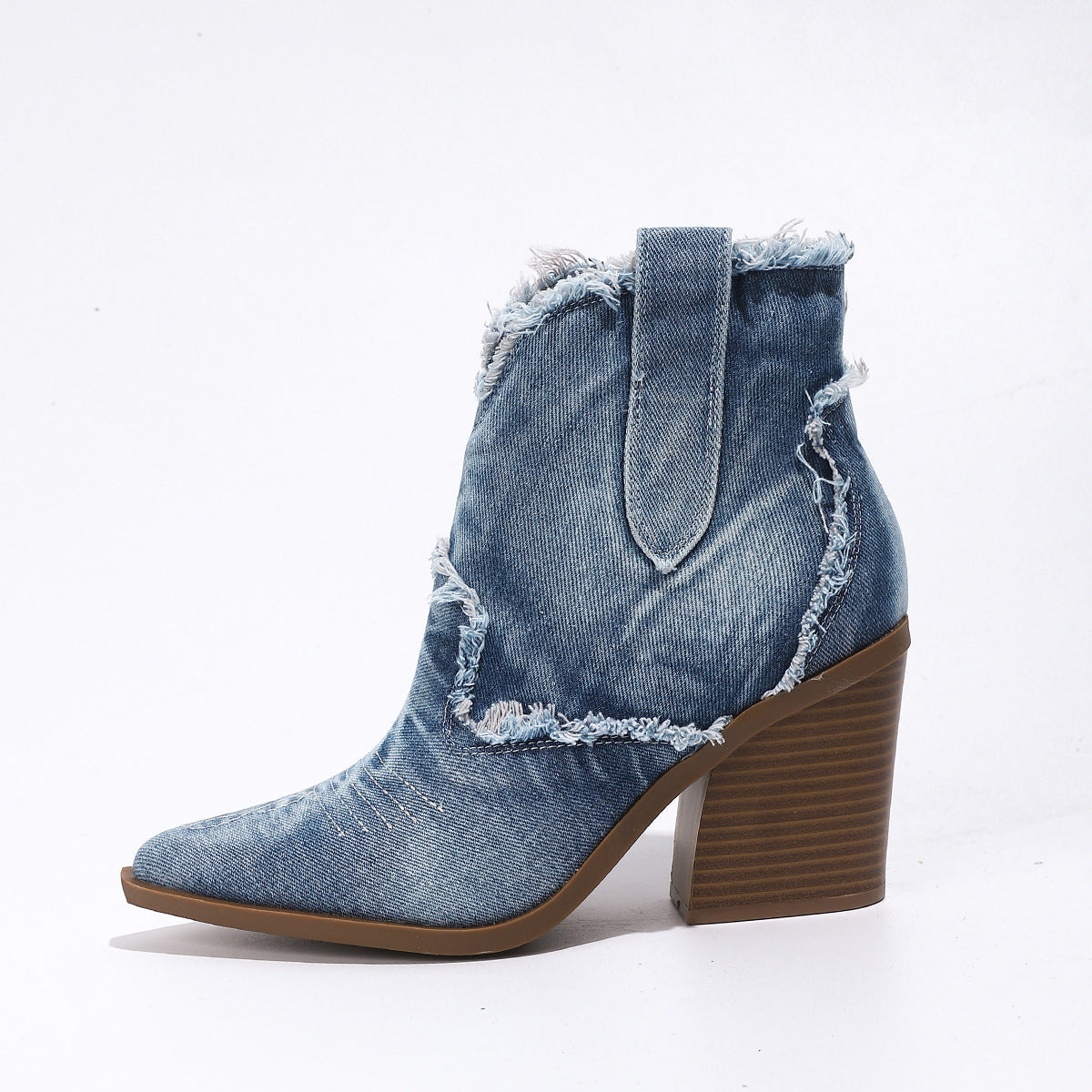 Women’s Western Ankle Boots – Evening Outfit Inspo

