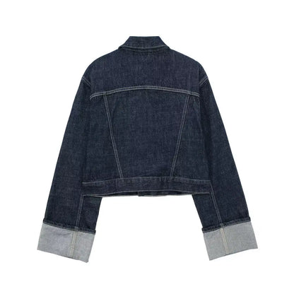 Women’s denim jacket – lightweight feel for everyday wear