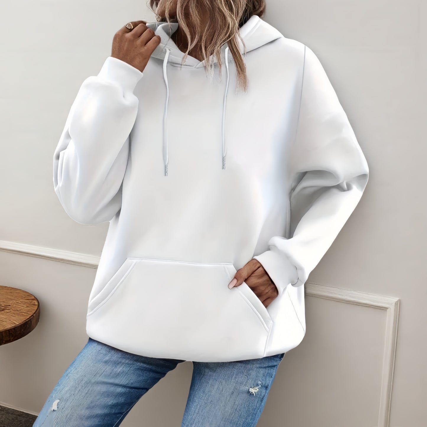 Women’s loose casual hoodie with jeans – easy pairing