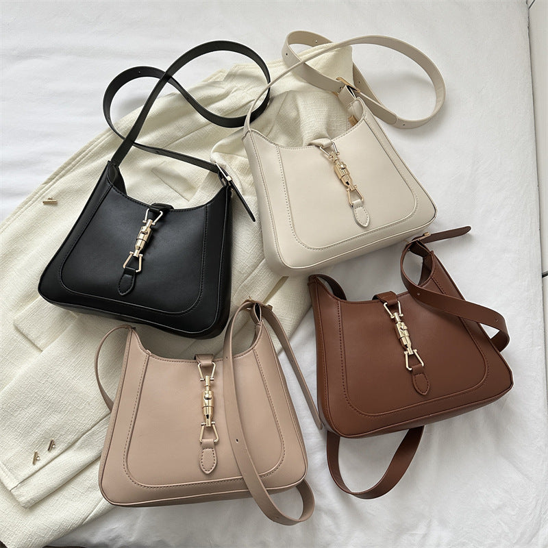 Women’s summer crossbody bag – white minimal look for clean summer fits
