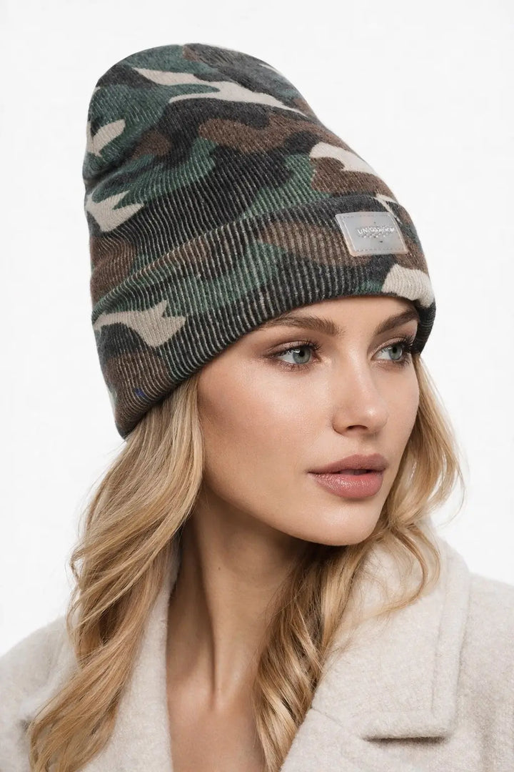 LED knit beanie grey close fit stretch acrylic texture outdoor