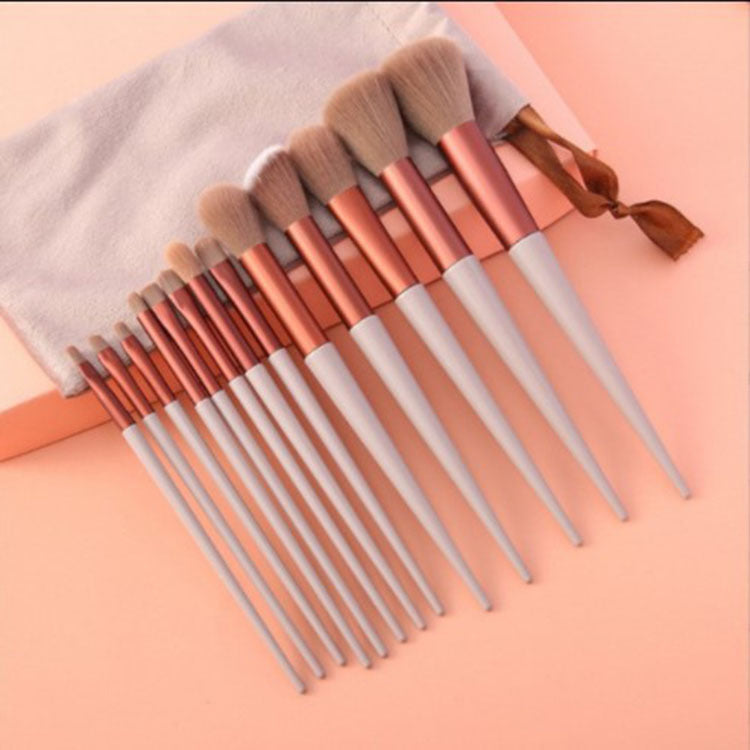 Soft Makeup Brushes for Flawless Daily Looks