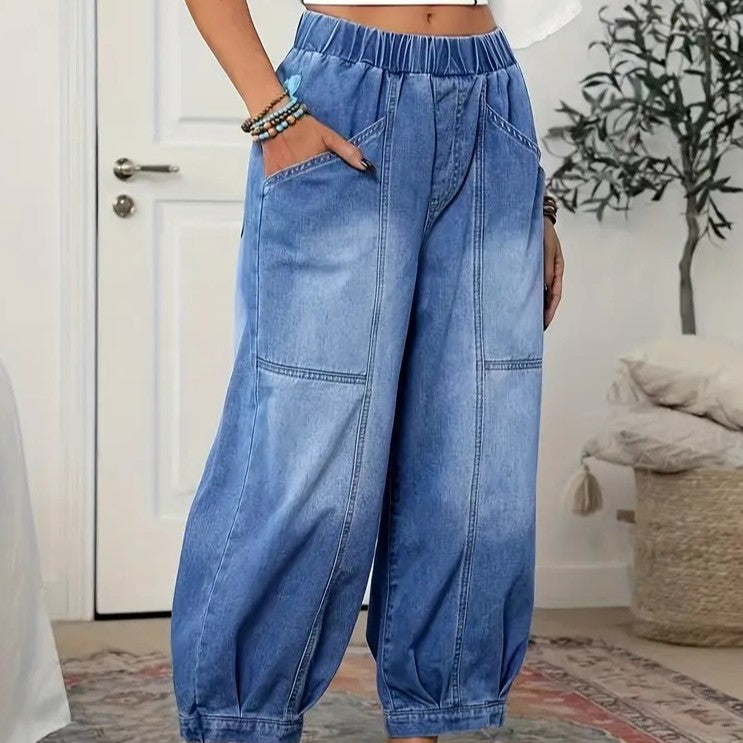 Retro capri jeans for women with wide-leg shape and easy pull-on waistband