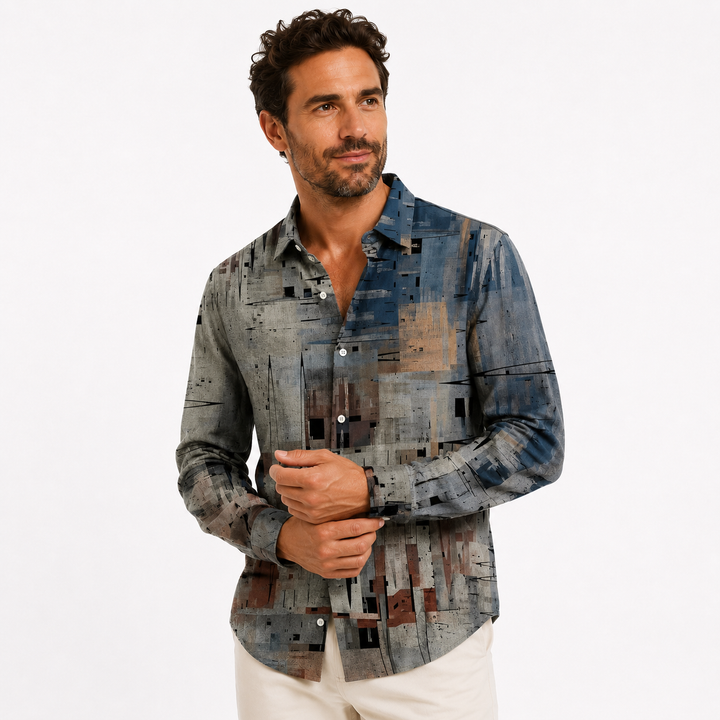 Men’s vacation shirt with vivid floral print and casual island-inspired look