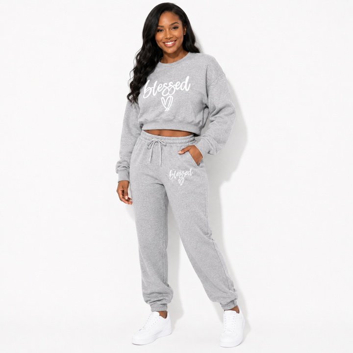 Grey fleece two-piece set three-quarter model view