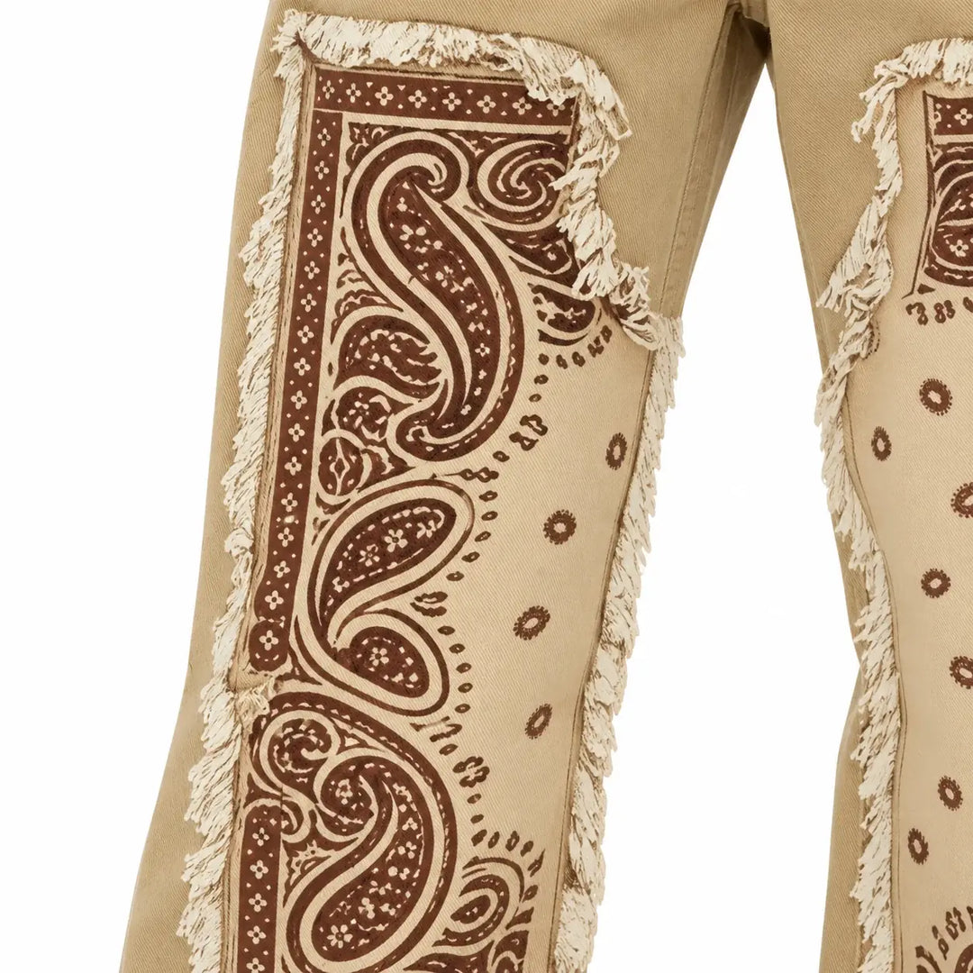 Close-up of the Khaki jeans&
