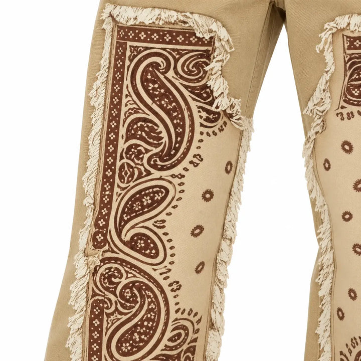 Close-up of the Khaki jeans&