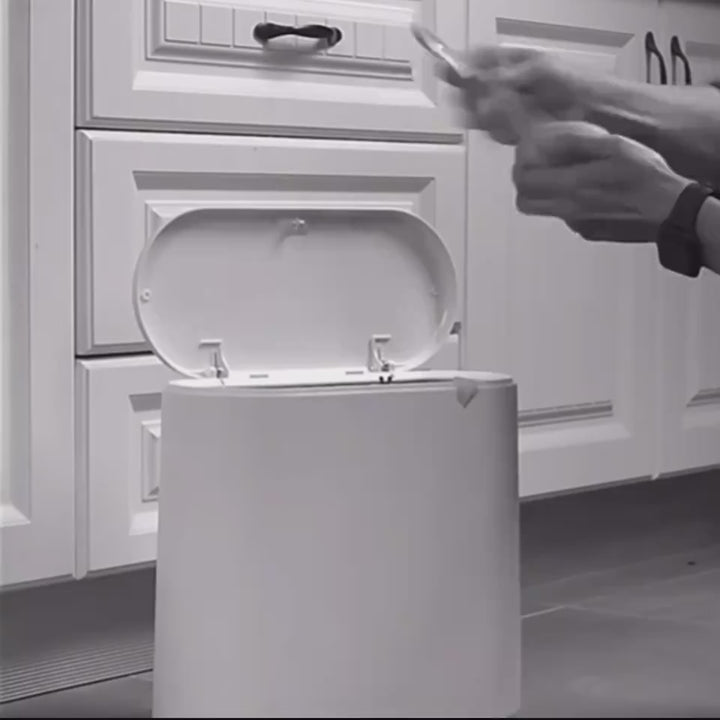 Stainless steel vegetable peeler close-up – ultra-sharp single head blade