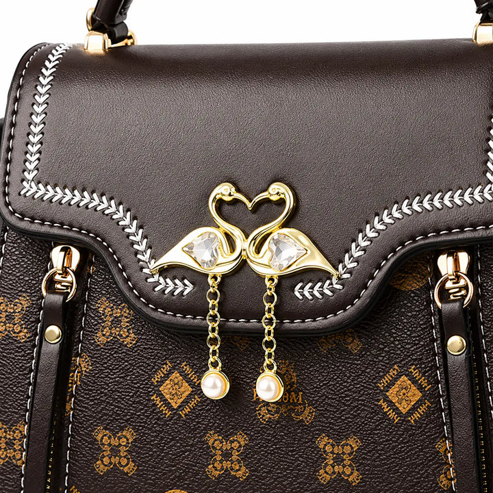 Close-up of the bag&
